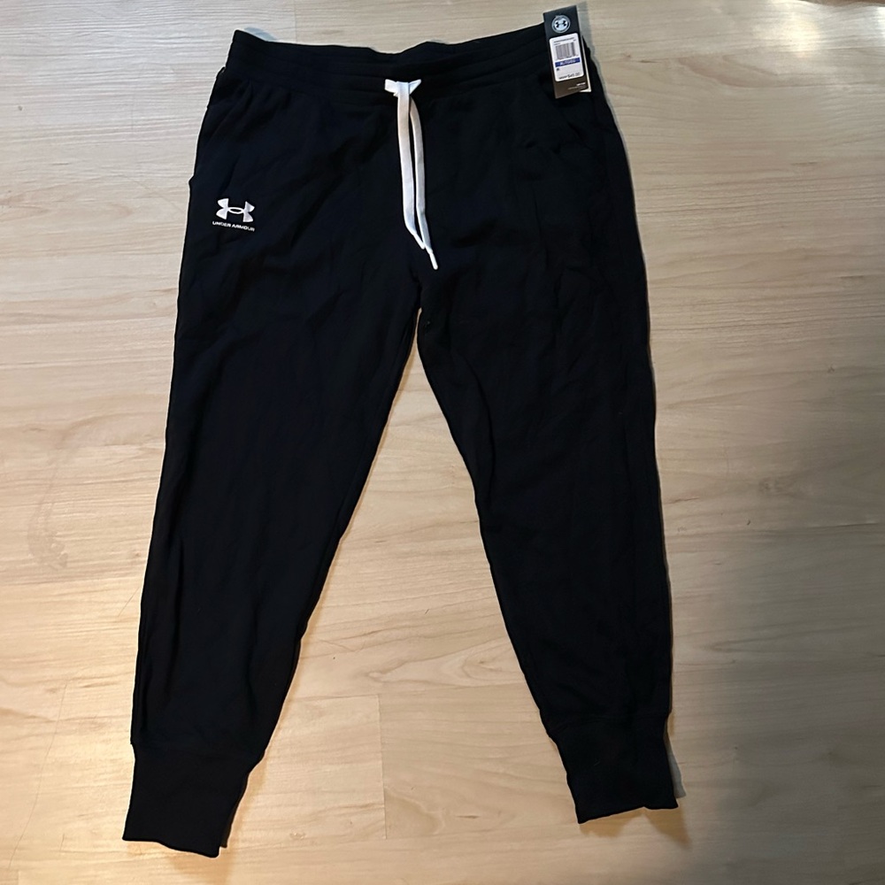 NWT Black Women’s Under Armour Sweat Pants
